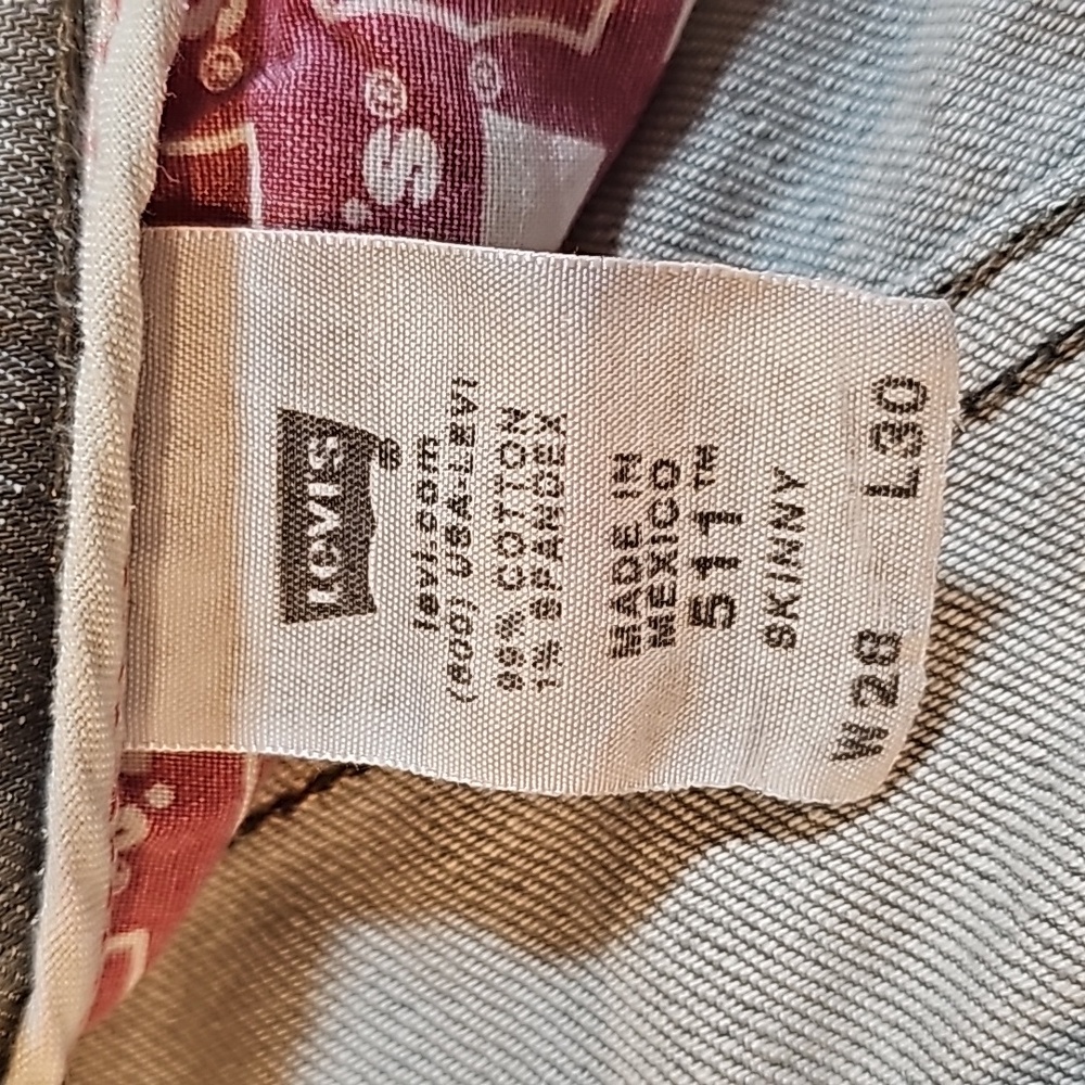 VTG Levi's 511 Skinny Slim Cutoffs Shorts Bermuda Jorts Distressed Hem Gray‎ 28 - Picture 7 of 11
